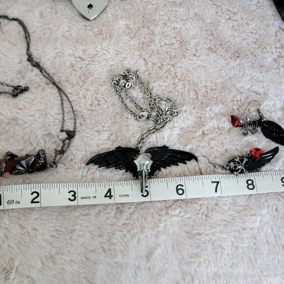 Lot of Gothic Goth Jewelry - Skulls Dragon Red Crystal Chokers Necklaces Earring - Picture 10 of 11